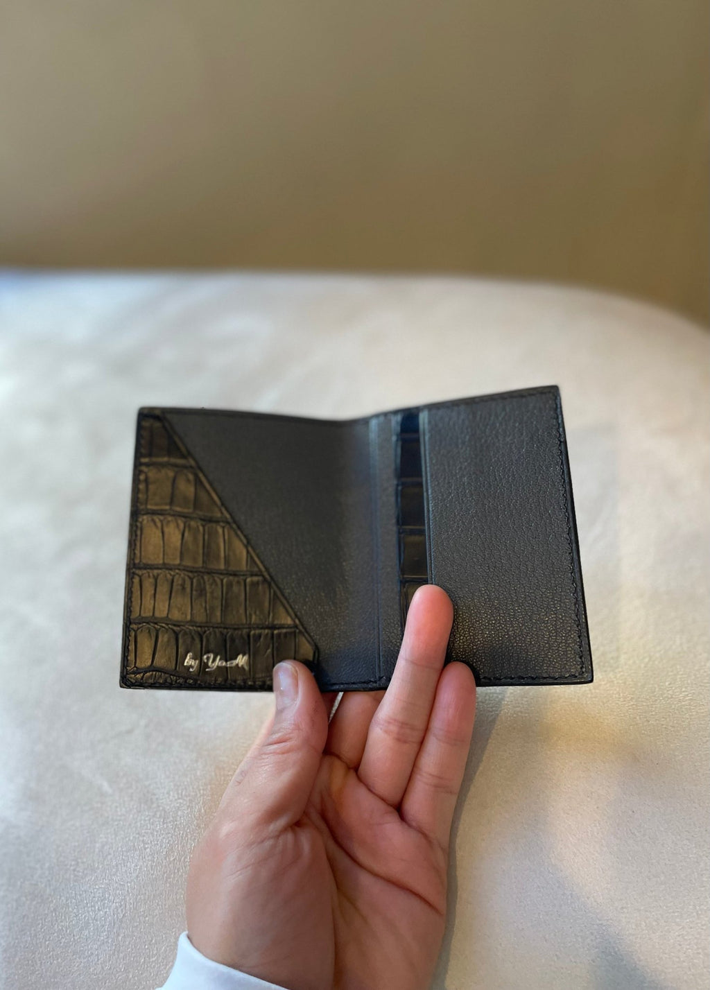 Faraday Wallet-internal-view
