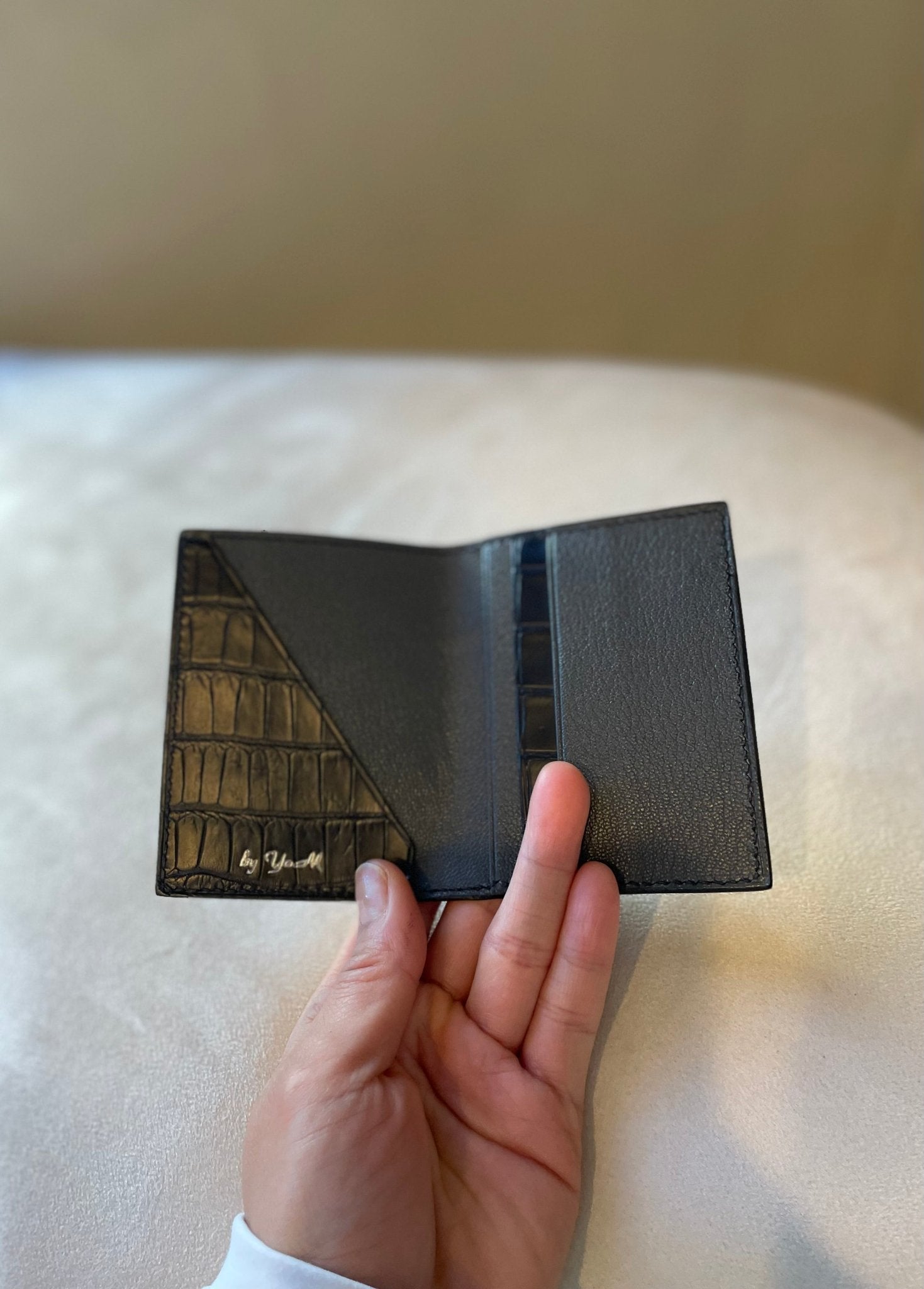 Faraday Wallet-internal-view